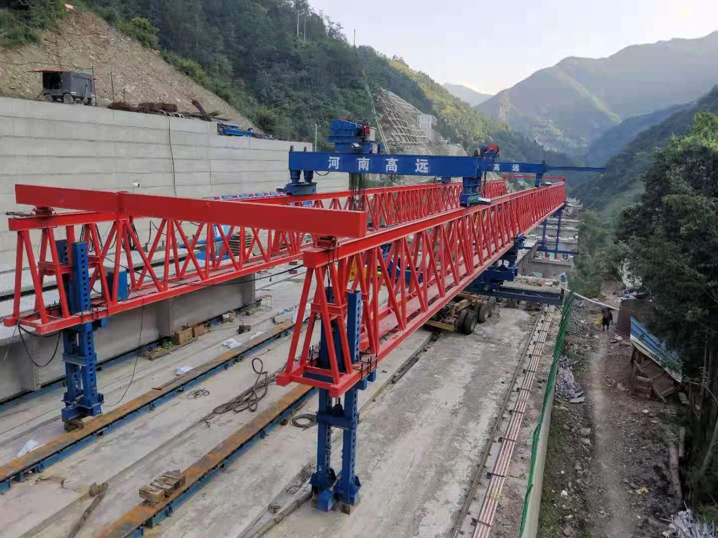 架橋機在使用公路架橋機的過程中會出現(xiàn)的狀況，你知道該怎么避免嗎