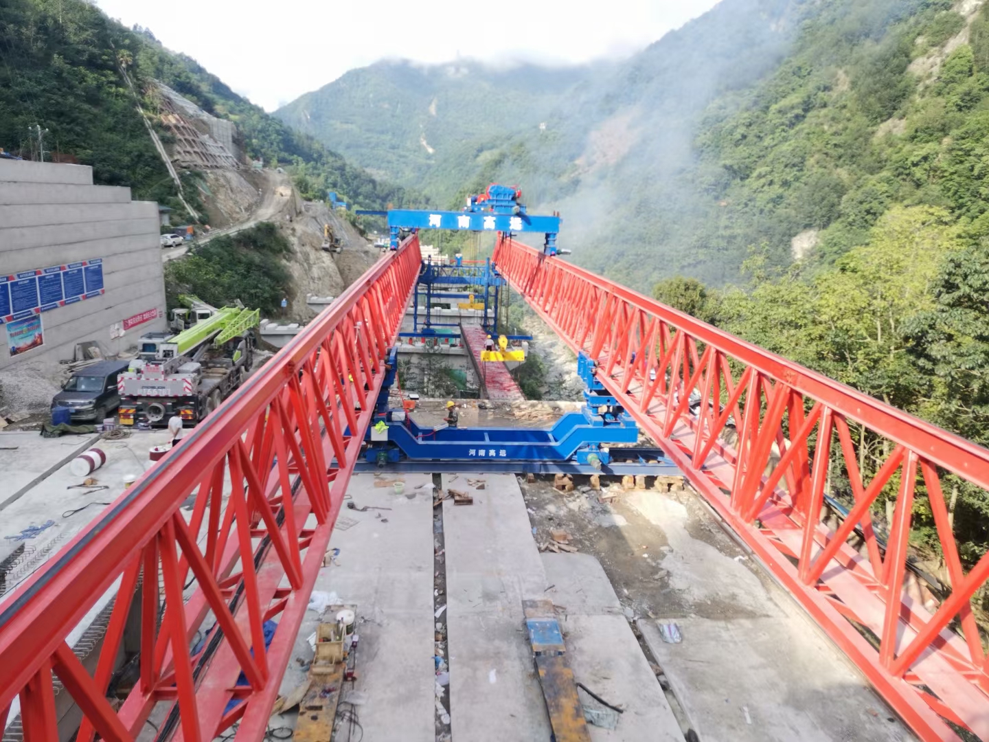 GYLQ200T-40M自平衡過跨架橋機(jī)安裝作業(yè)時(shí)需要哪些工具？